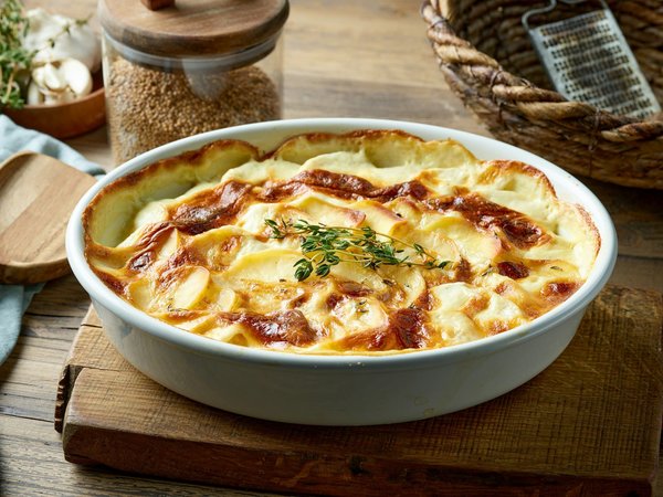 Quels sont les conseils pour un gratin dauphinois crémeux et savoureux ?